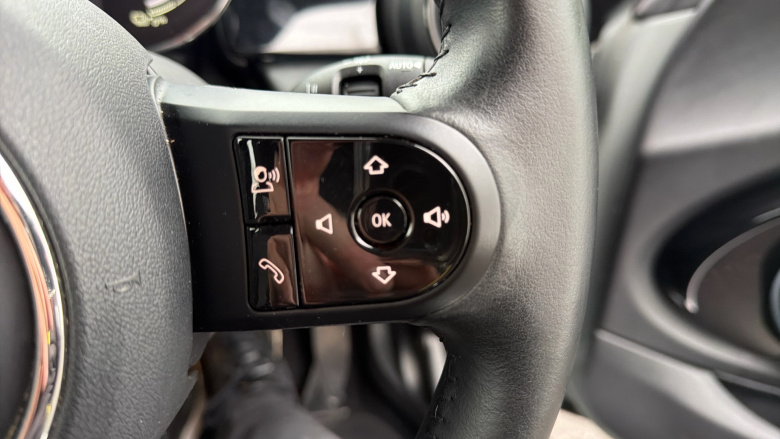 MINI Hatchback 135kW Cooper S Level 2 33kWh 3dr Auto Electric Hatchback